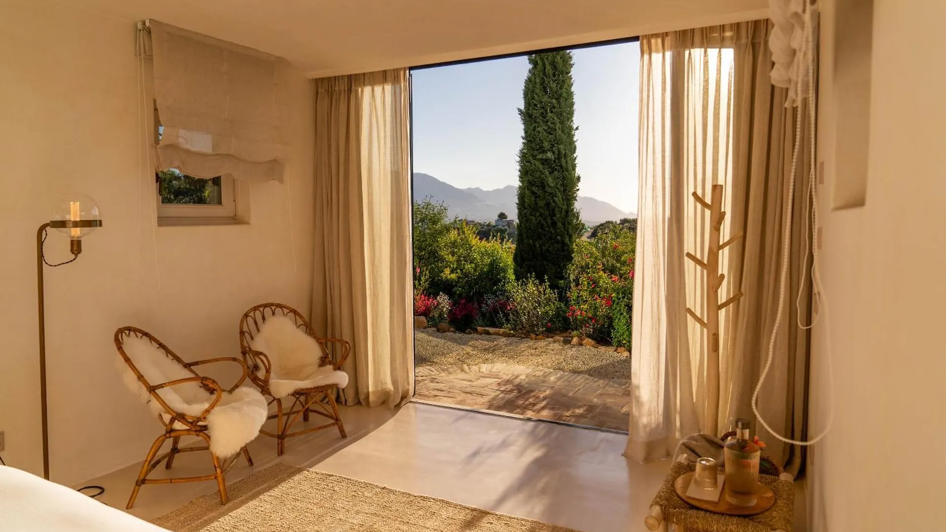 Viluz - Wellbeing Resort Marbella Mijas Bed and breakfast